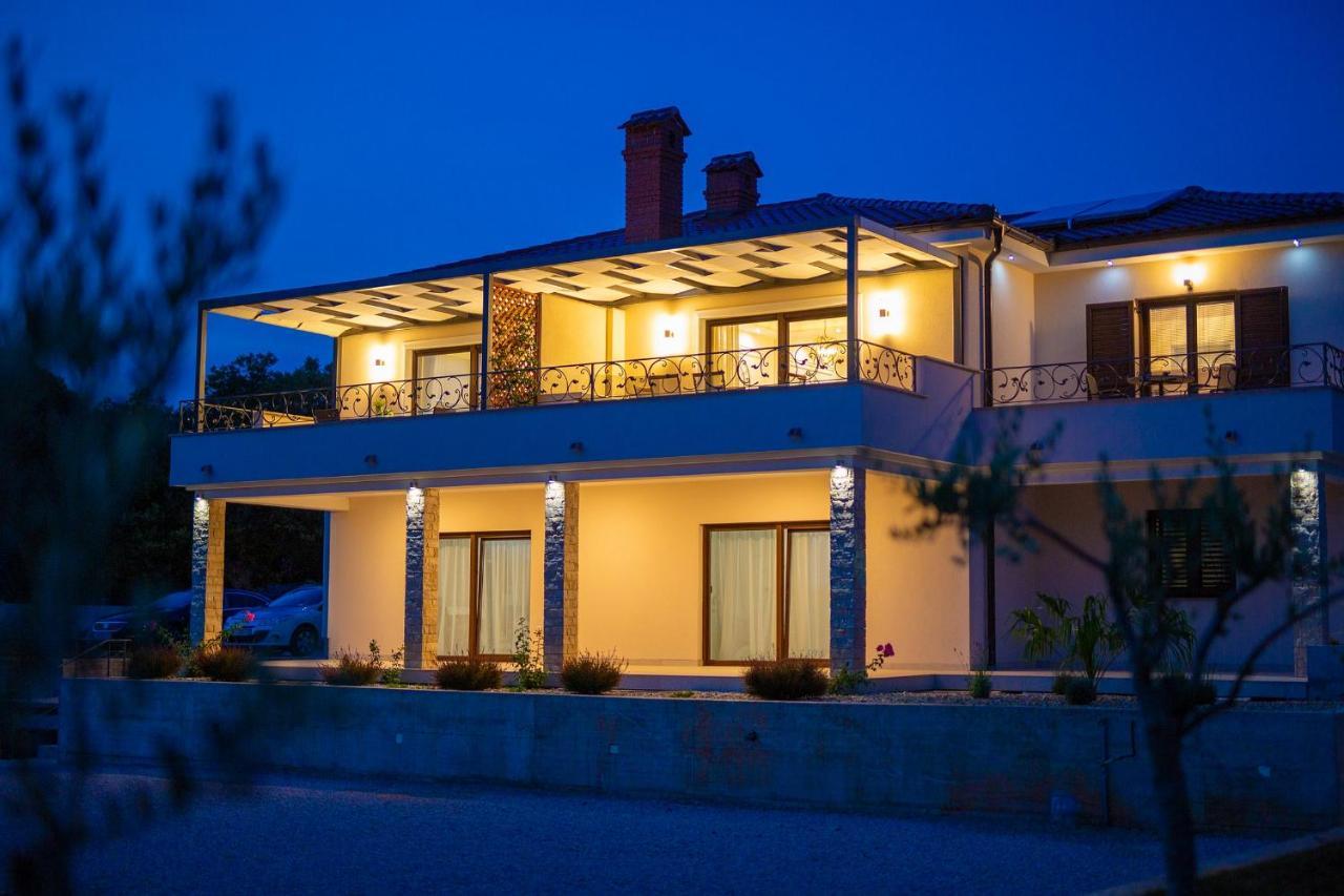 Luxury Apartments Villa Stina Pinezići エクステリア 写真
