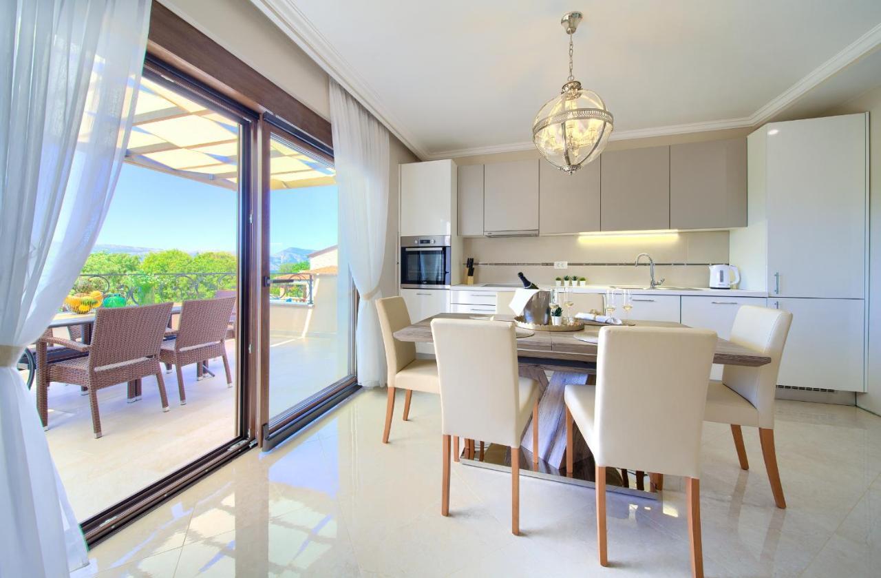 Luxury Apartments Villa Stina Pinezići エクステリア 写真