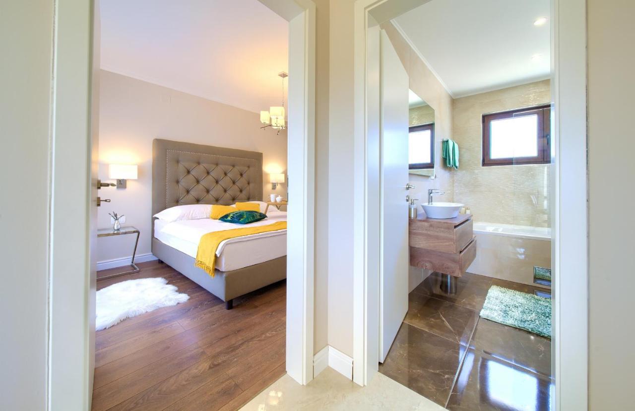 Luxury Apartments Villa Stina Pinezići エクステリア 写真