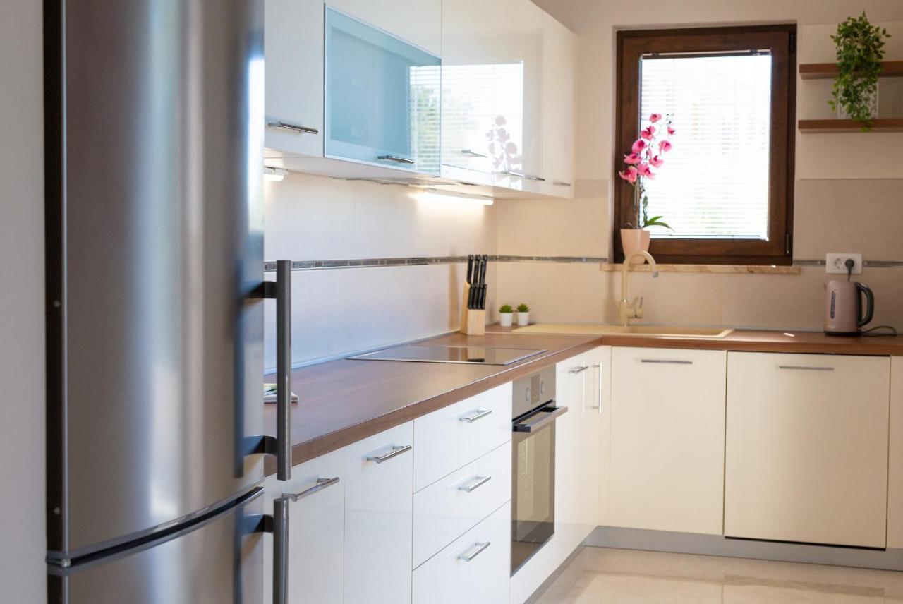 Luxury Apartments Villa Stina Pinezići エクステリア 写真