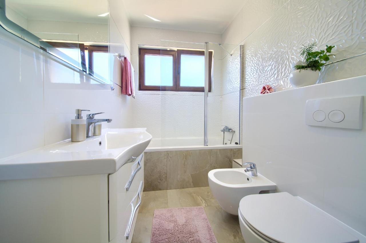 Luxury Apartments Villa Stina Pinezići エクステリア 写真